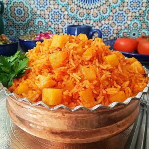 طرز تهیه دمی گوجه فرنگی خوشمزه و ساده با سیب زمینی