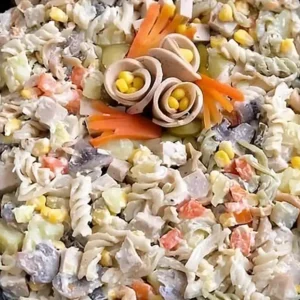 طرز تهیه سالاد ماکارونی خوشمزه و مجلسی به روش رستورانی + راز خوشمزگی